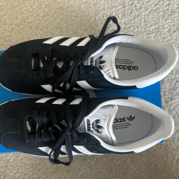 New in box Adidas original gazelles - Picture 2 of 4